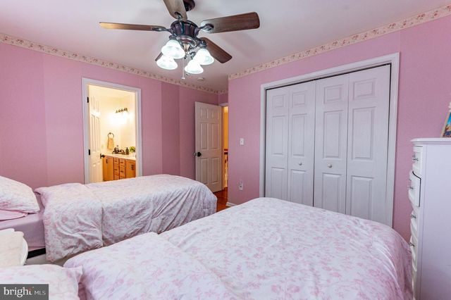 1410 LORTON DR, Easton, PA 18040
