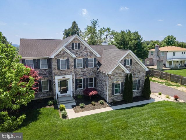 1410 LORTON DR, Easton, PA 18040