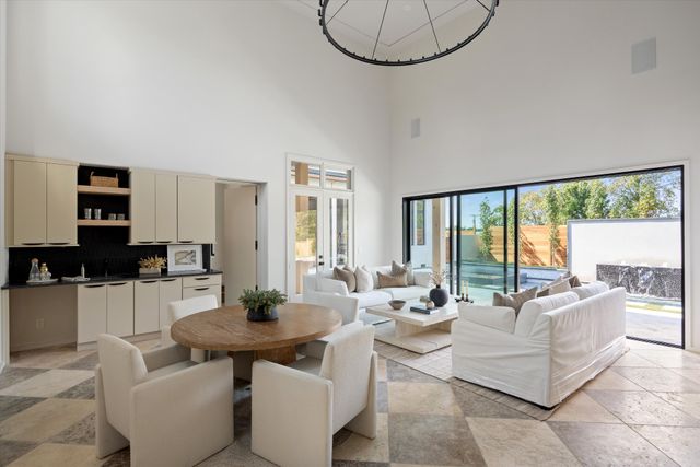 860 Brook Hollow Rd, Nashville, TN 37205