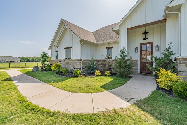 2011 Feather Lane, Weatherford, TX 76088