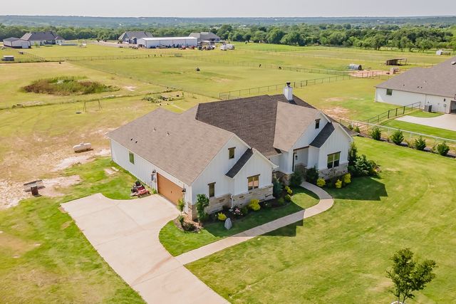 2011 Feather Lane, Weatherford, TX 76088