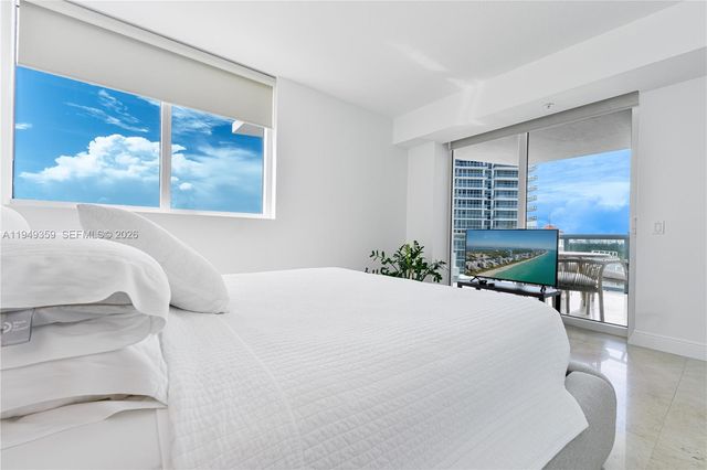 3801 Collins Ave 1105, Miami Beach, FL 33140