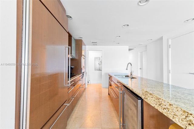 3801 Collins Ave 1105, Miami Beach, FL 33140