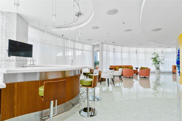 3801 Collins Ave 1105, Miami Beach, FL 33140