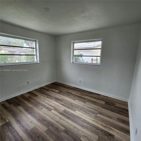 9425 SW 51st Pl, Cooper City, FL 33328