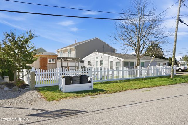 1700 Binnacle Road, Forked River, NJ 08731