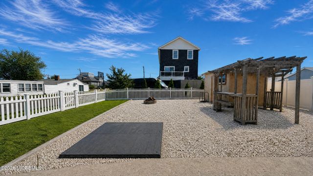 1700 Binnacle Road, Forked River, NJ 08731