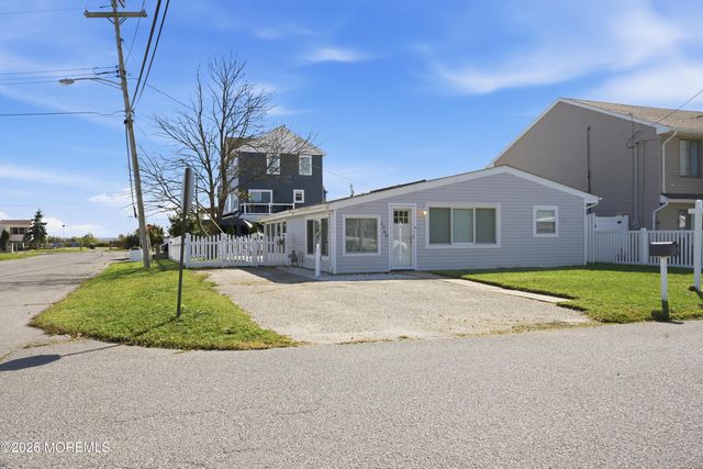 1700 Binnacle Road, Forked River, NJ 08731
