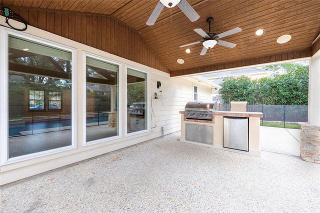 5415 Three Oaks Circle, Houston, TX 77069