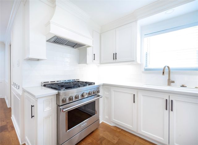 5415 Three Oaks Circle, Houston, TX 77069