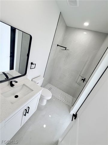 822 NE 19th ST, Cape Coral, FL 33909