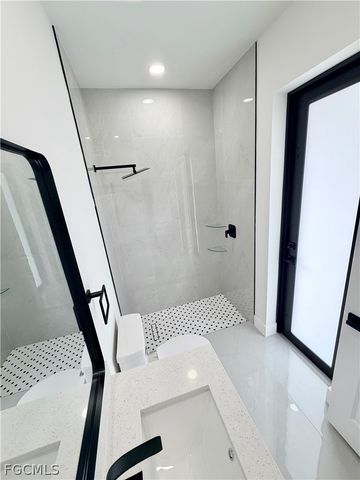 822 NE 19th ST, Cape Coral, FL 33909