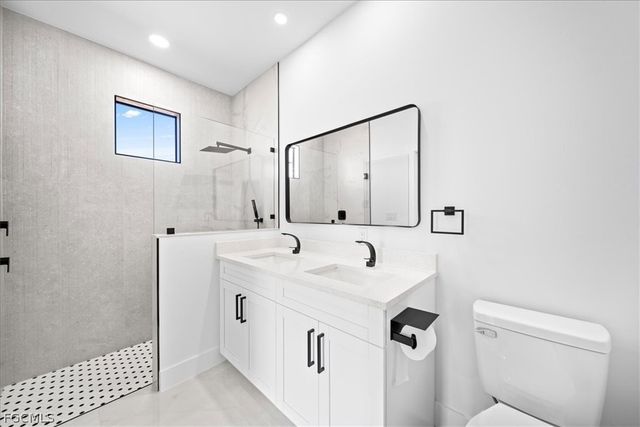 822 NE 19th ST, Cape Coral, FL 33909