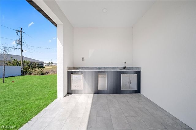 822 NE 19th ST, Cape Coral, FL 33909