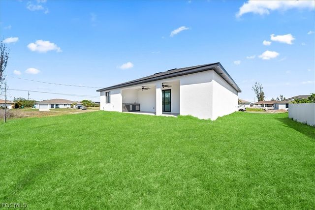 822 NE 19th ST, Cape Coral, FL 33909