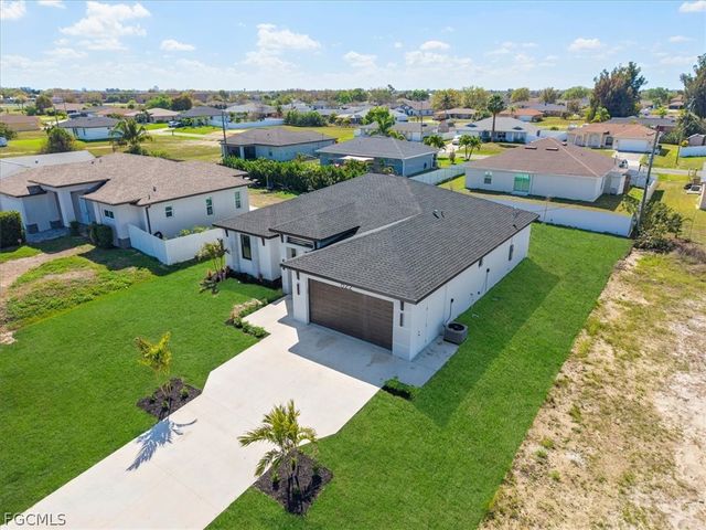 822 NE 19th ST, Cape Coral, FL 33909