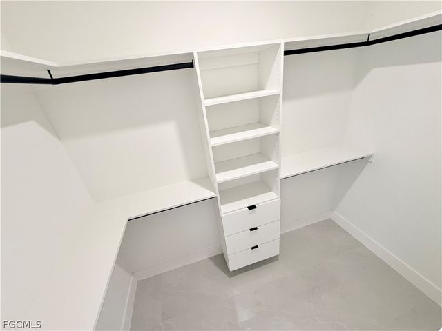 822 NE 19th ST, Cape Coral, FL 33909