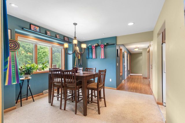 W1967 Mystic COURT, Ixonia, WI 53036