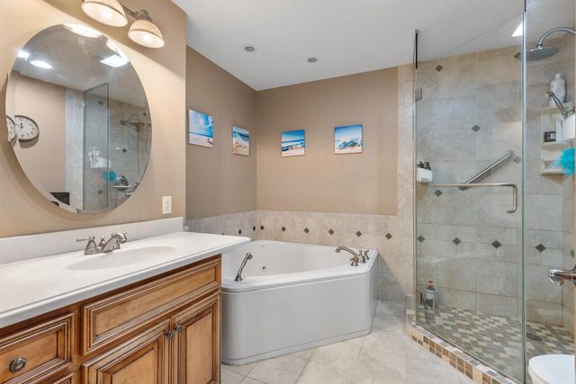 W1967 Mystic COURT, Ixonia, WI 53036