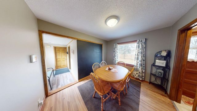 504 19th Avenue SW, Willmar, MN 56201