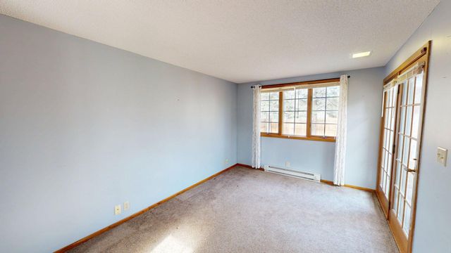 504 19th Avenue SW, Willmar, MN 56201