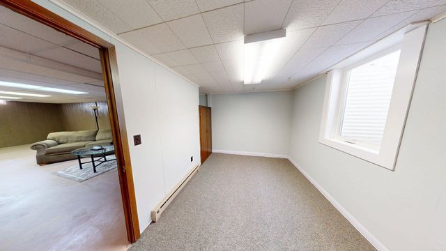 504 19th Avenue SW, Willmar, MN 56201