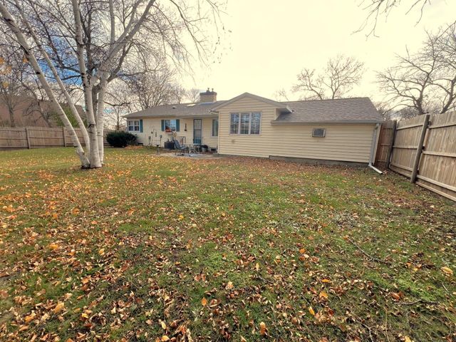 504 19th Avenue SW, Willmar, MN 56201