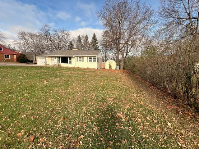 504 19th Avenue SW, Willmar, MN 56201