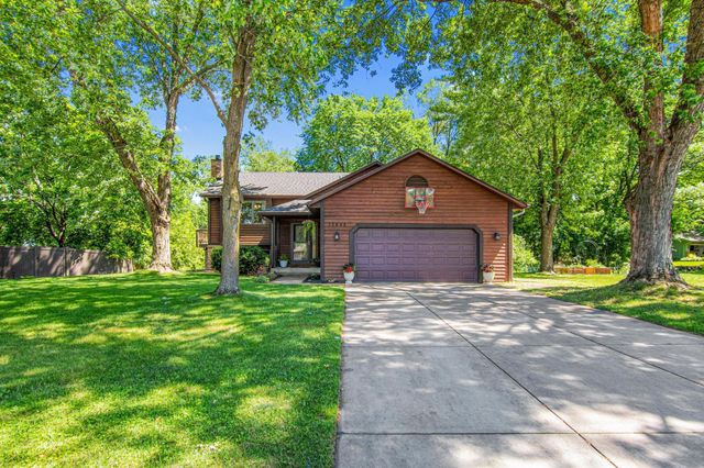 12852 Essex Way, Apple Valley, MN 55124