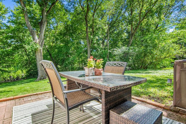 12852 Essex Way, Apple Valley, MN 55124