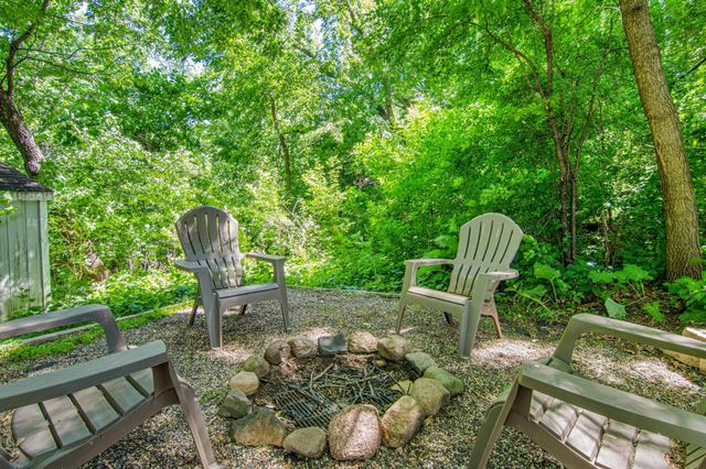 12852 Essex Way, Apple Valley, MN 55124