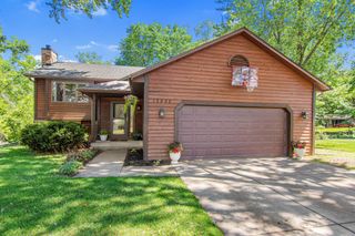 12852 Essex Way, Apple Valley, MN 55124