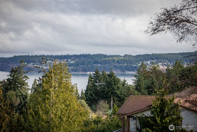 233 Lupine Drive, Sequim, WA 98382