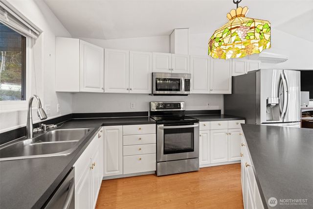 233 Lupine Drive, Sequim, WA 98382