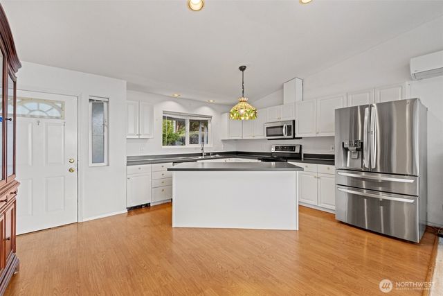 233 Lupine Drive, Sequim, WA 98382