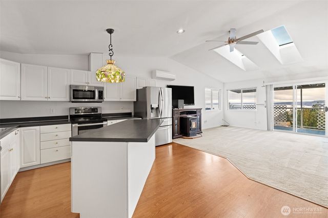 233 Lupine Drive, Sequim, WA 98382