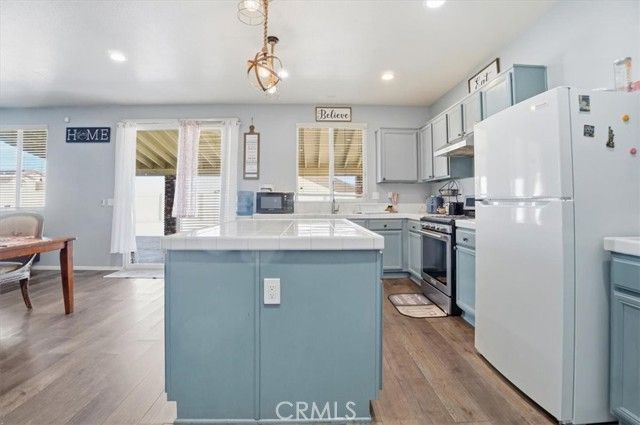 10673 Palomino, Hesperia, CA 92345