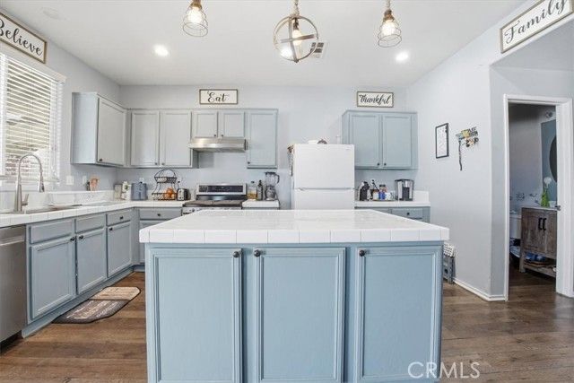 10673 Palomino, Hesperia, CA 92345