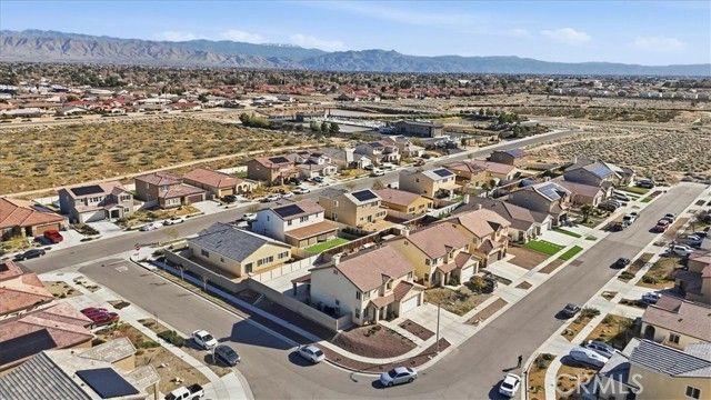 10673 Palomino, Hesperia, CA 92345