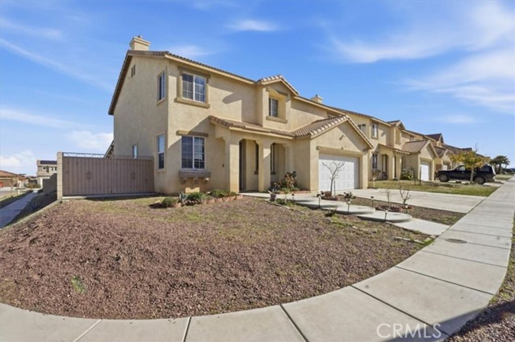 10673 Palomino, Hesperia, CA 92345