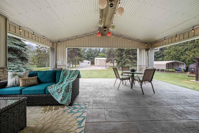2305 JESSE LANE, Suamico, WI 54313