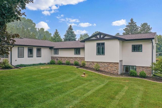 2305 JESSE LANE, Suamico, WI 54313