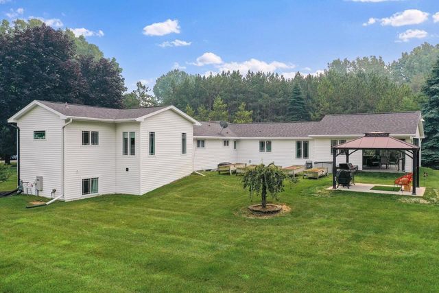 2305 JESSE LANE, Suamico, WI 54313