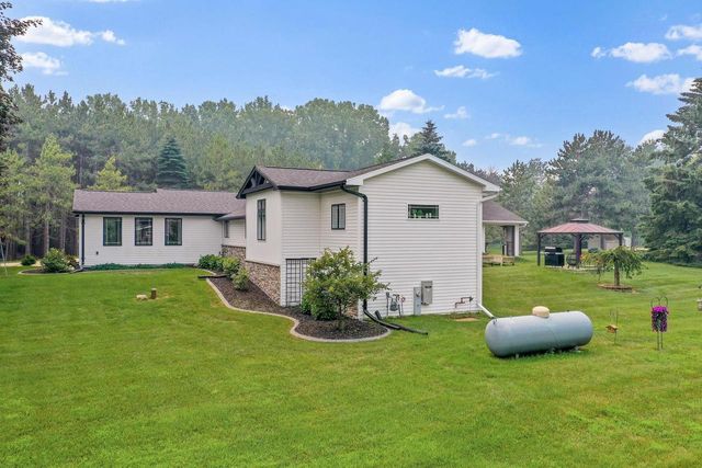 2305 JESSE LANE, Suamico, WI 54313