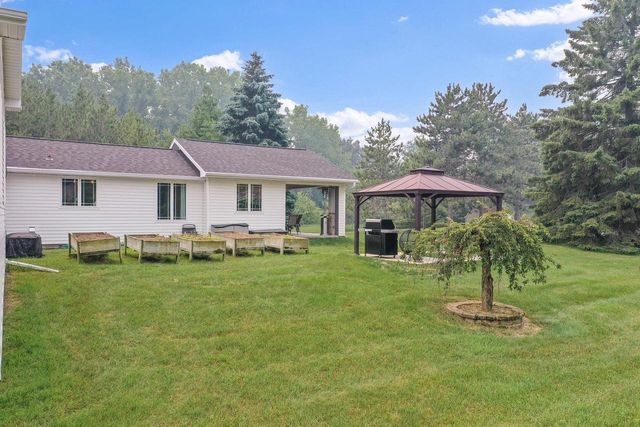 2305 JESSE LANE, Suamico, WI 54313