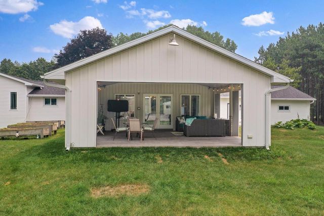 2305 JESSE LANE, Suamico, WI 54313
