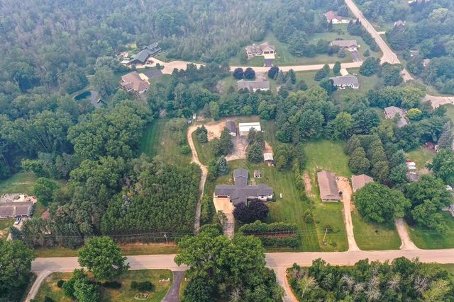 2305 JESSE LANE, Suamico, WI 54313