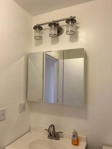 800 S Independence Boulevard 3, Chicago, IL 60624