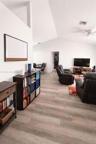 1518 SENIOR CT, Lehigh Acres, FL 33971