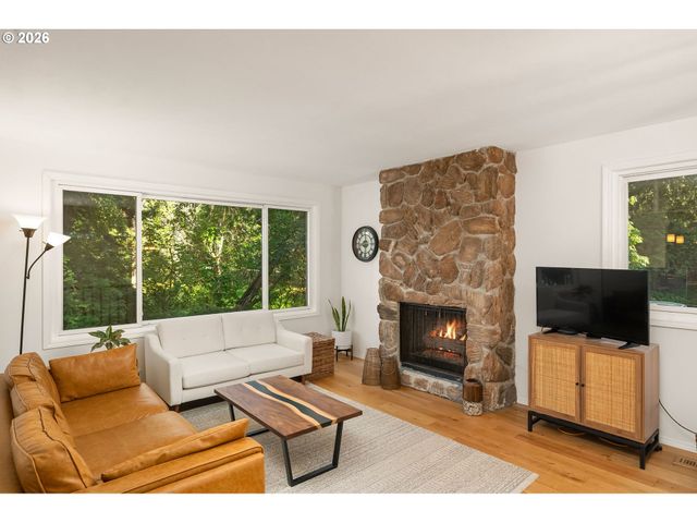 2450 Sw 178TH Ave, Beaverton, OR 97003